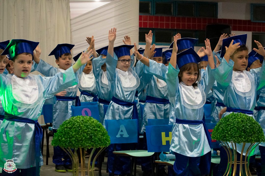 Foto - Formaturas CMEIs e Escolas Municipais