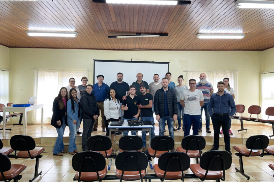 Plano Municipal de Inspeção de produtos de origem animal é aprovado junto aos produtores rurais. Educação Sanitária e Segurança Alimentar também foram abordadas.