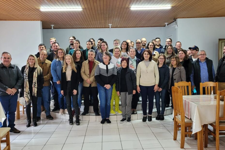 Reunião da Associação de Turismo do Vale do Iguaçu conta com a presença de General Carneiro.